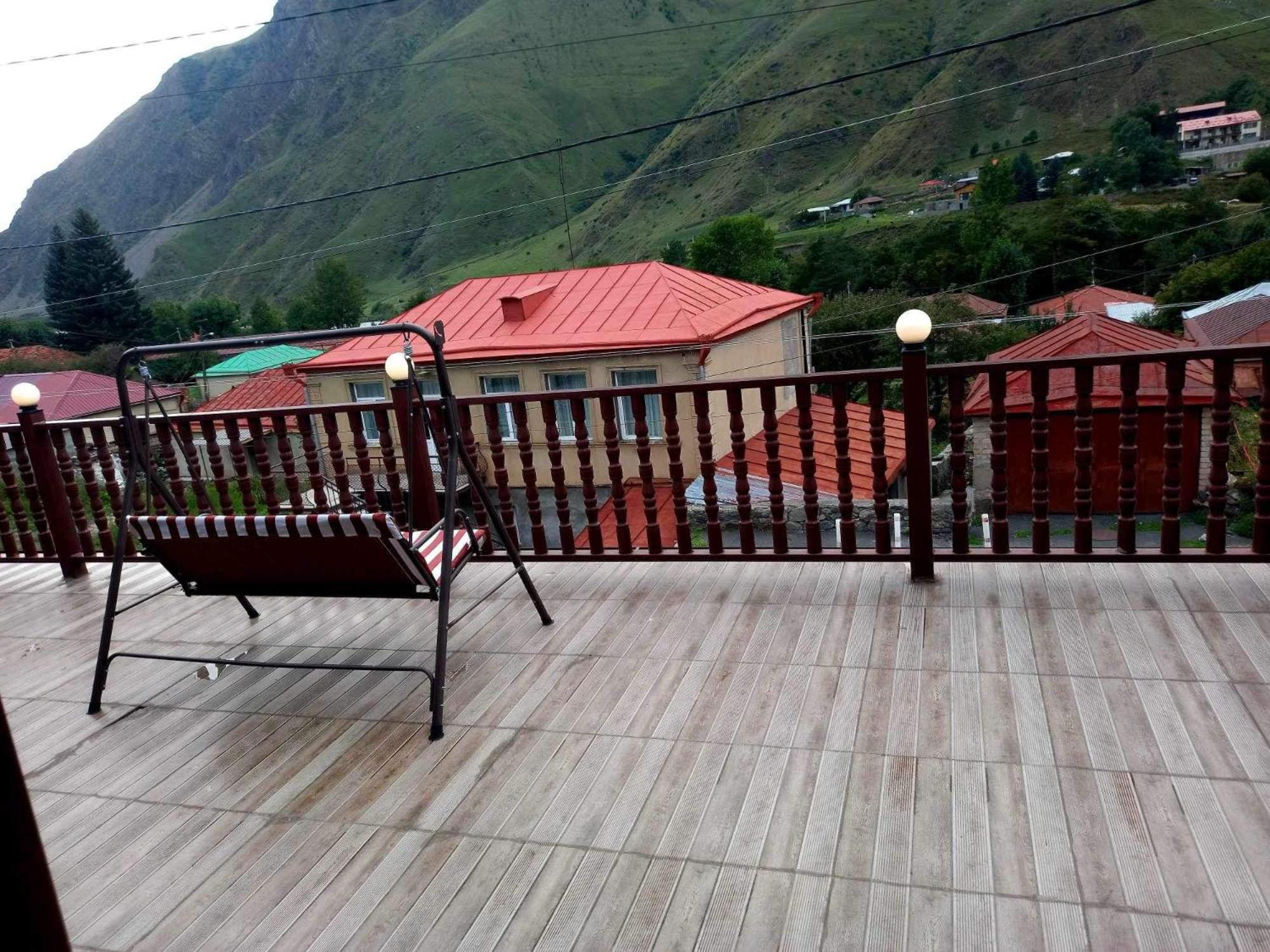 Come & Rest Kazbegi Esterno foto