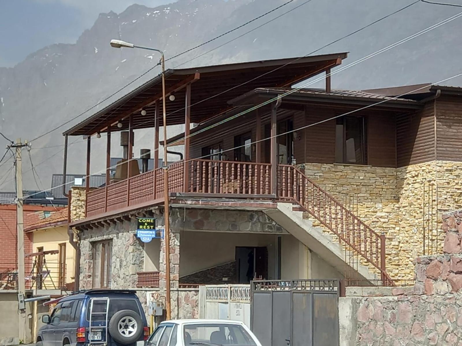 Come & Rest Kazbegi Esterno foto